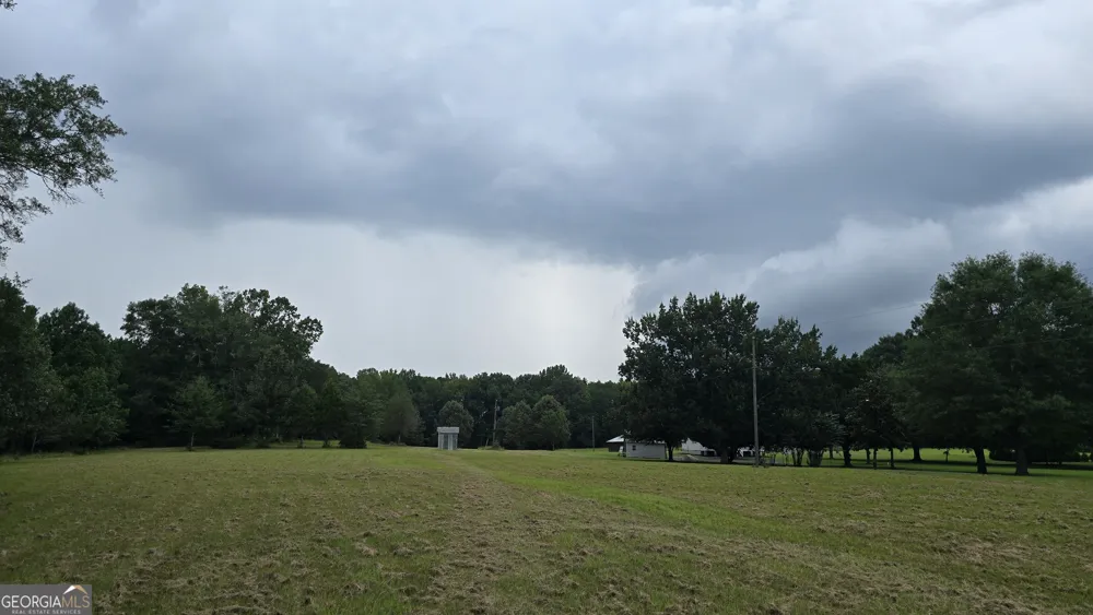 3255 Alvaton RD Gay, GA 30218