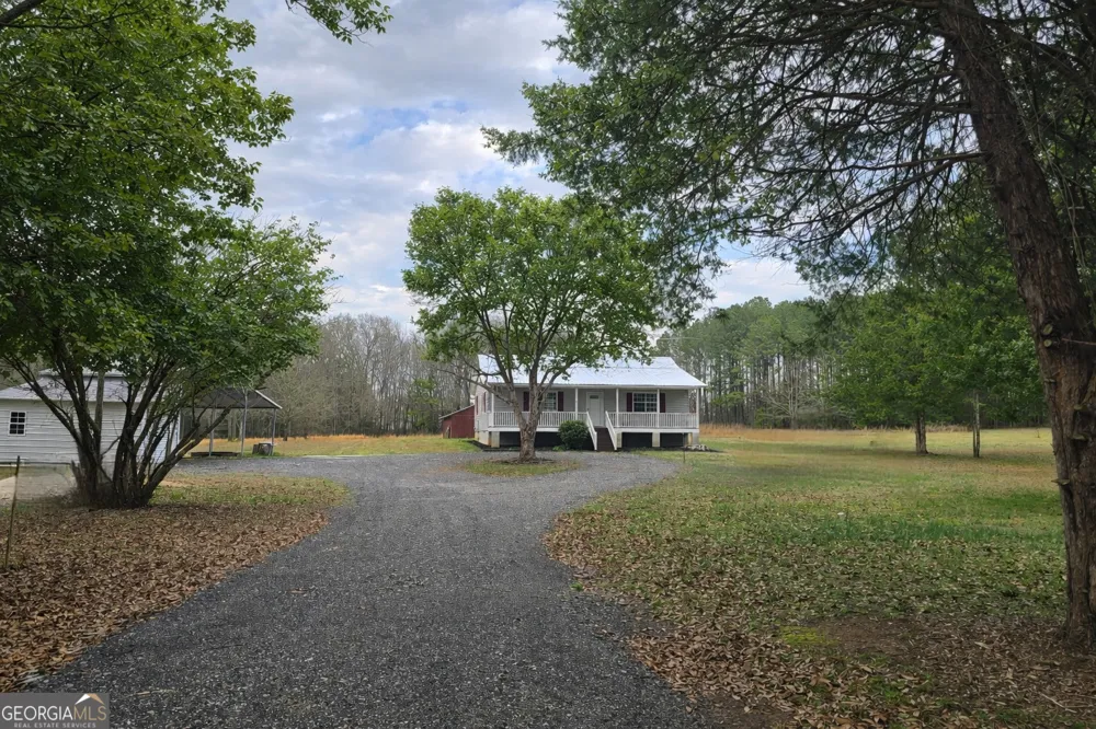 3255 Alvaton RD Gay, GA 30218