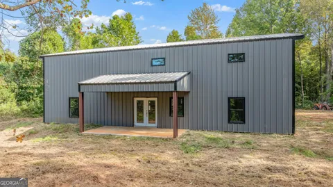 152 Lois LN
