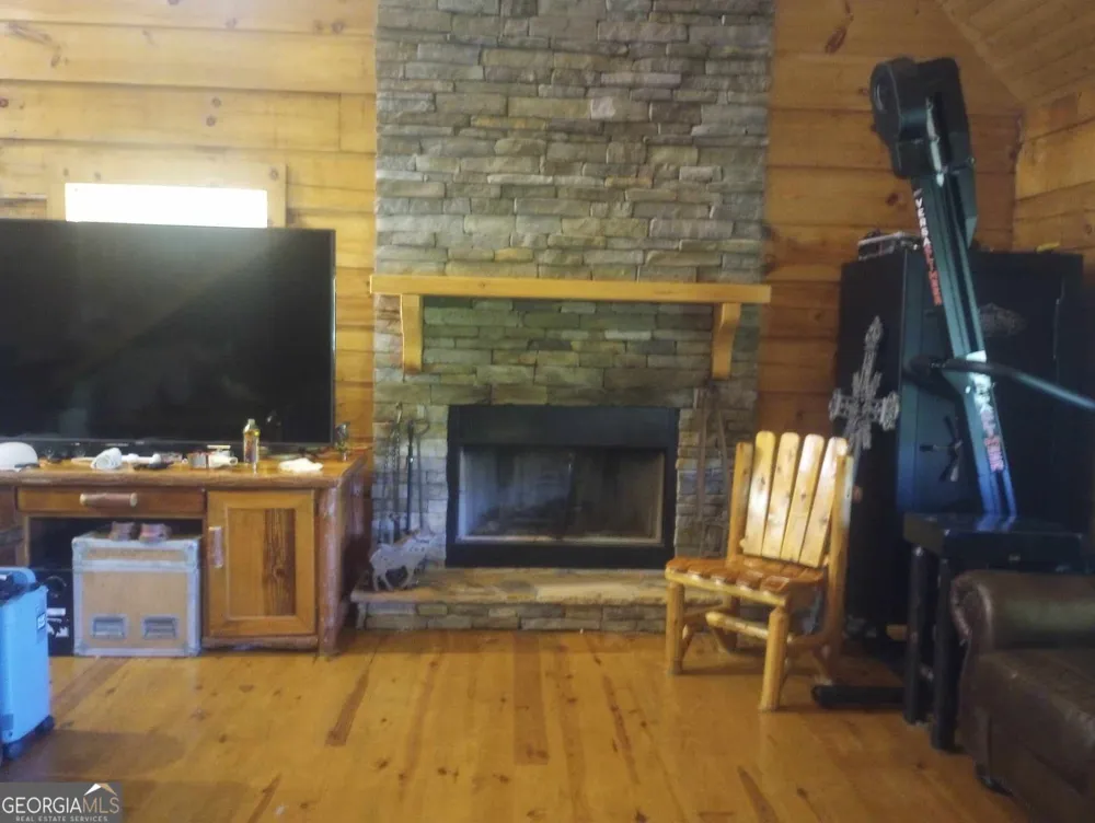 356 Orchard View LN Lakemont, GA 30552