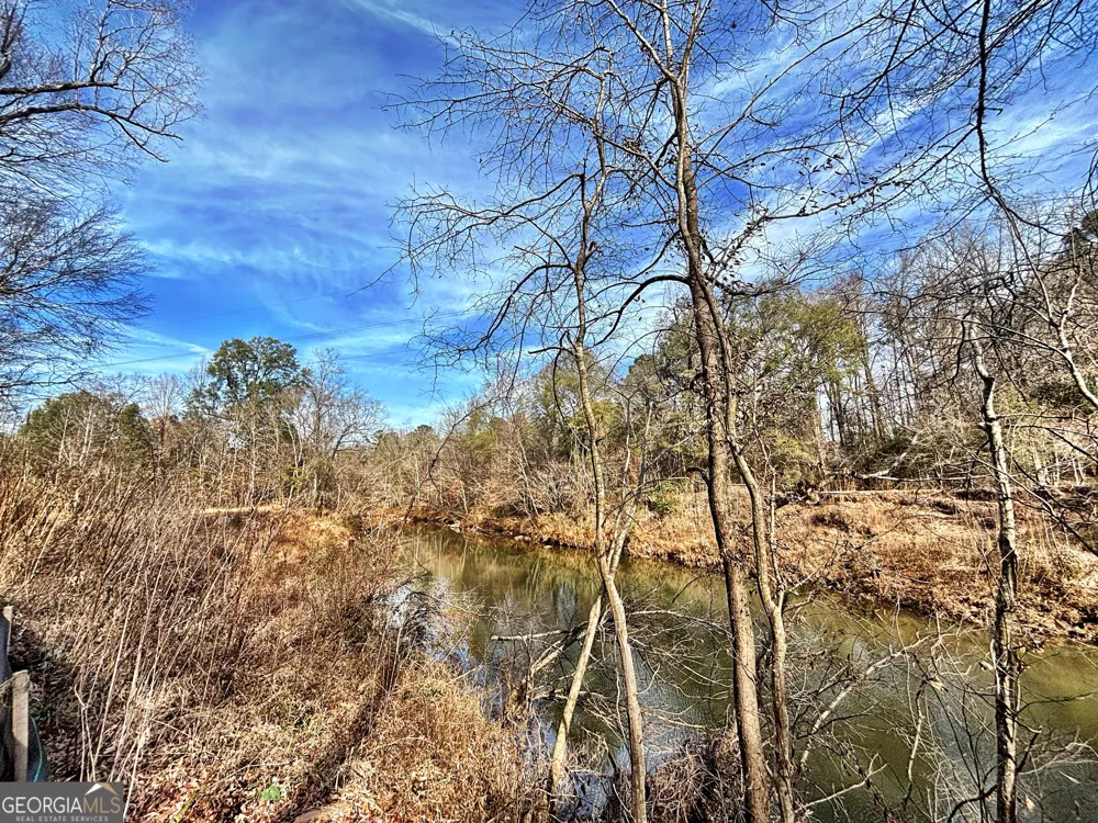 6411 Columbus RD Lizella, GA 31052