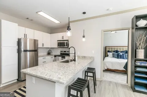 1000 Ashwood PKWY