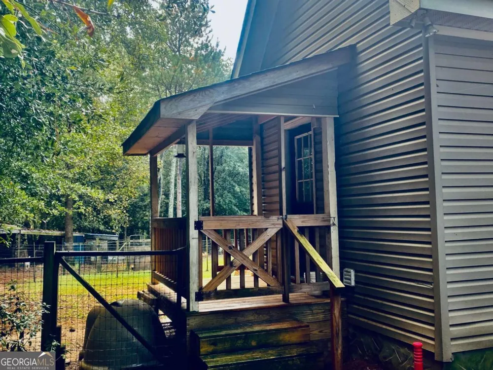 290 Poplar Creek RD Stephens, GA 30667