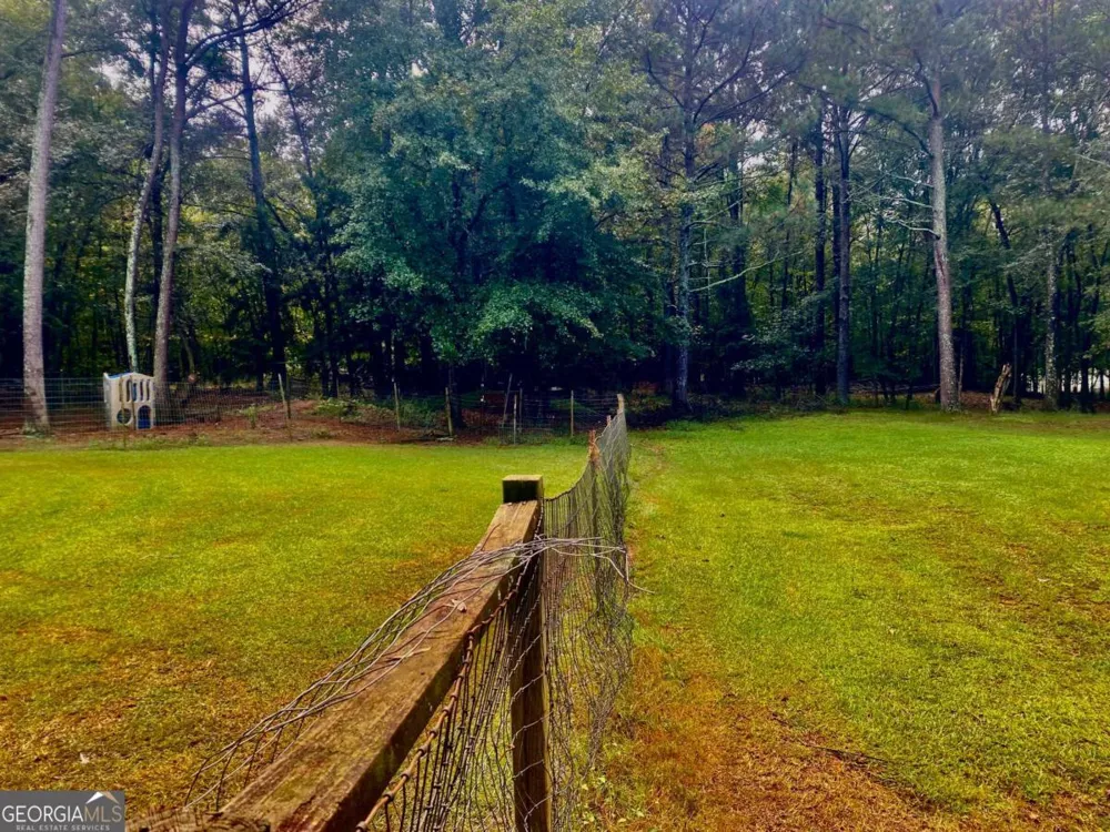 290 Poplar Creek RD Stephens, GA 30667