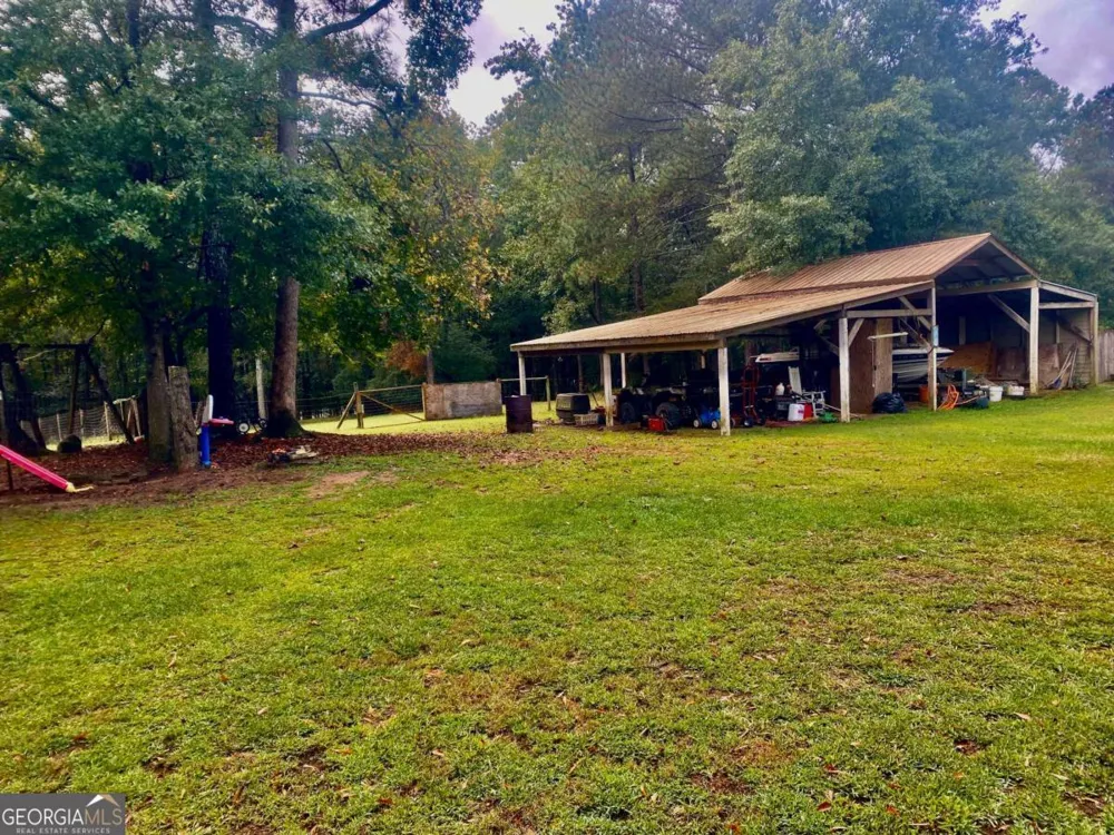 290 Poplar Creek RD Stephens, GA 30667