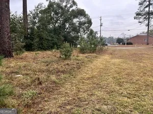 .22 Alice ST Waycross, GA 31501