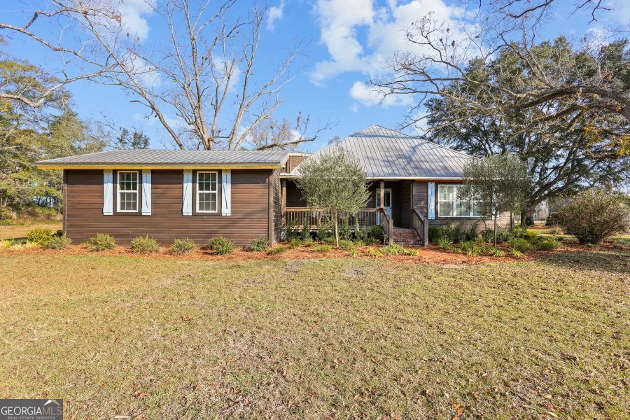 5466 Robbin RD Patterson, GA 31557
