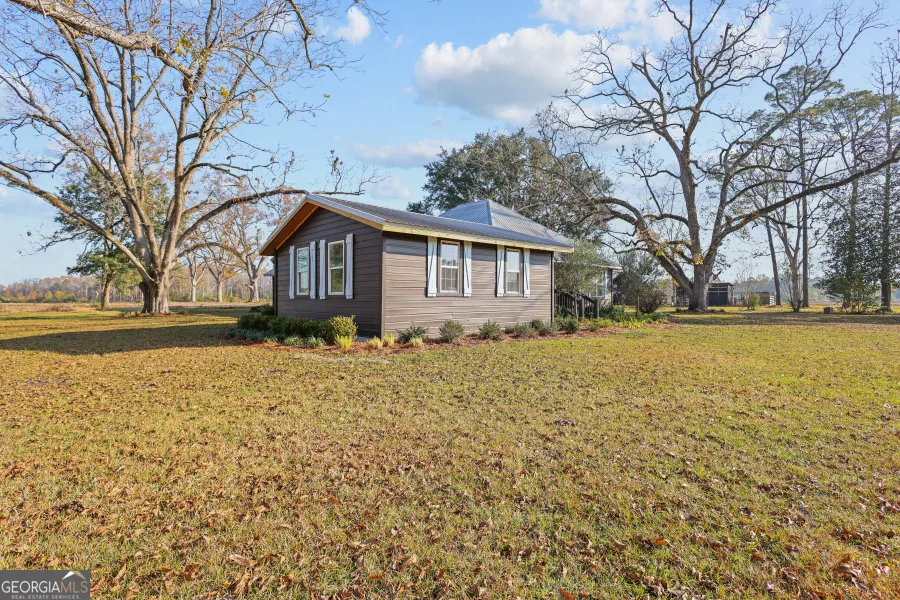 5466 Robbin RD Patterson, GA 31557