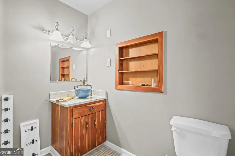 5466 Robbin RD Patterson, GA 31557