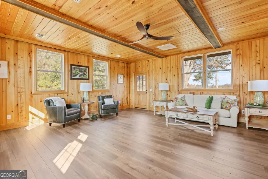 5466 Robbin RD Patterson, GA 31557