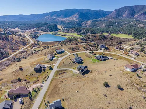 5291 Country Club Drive