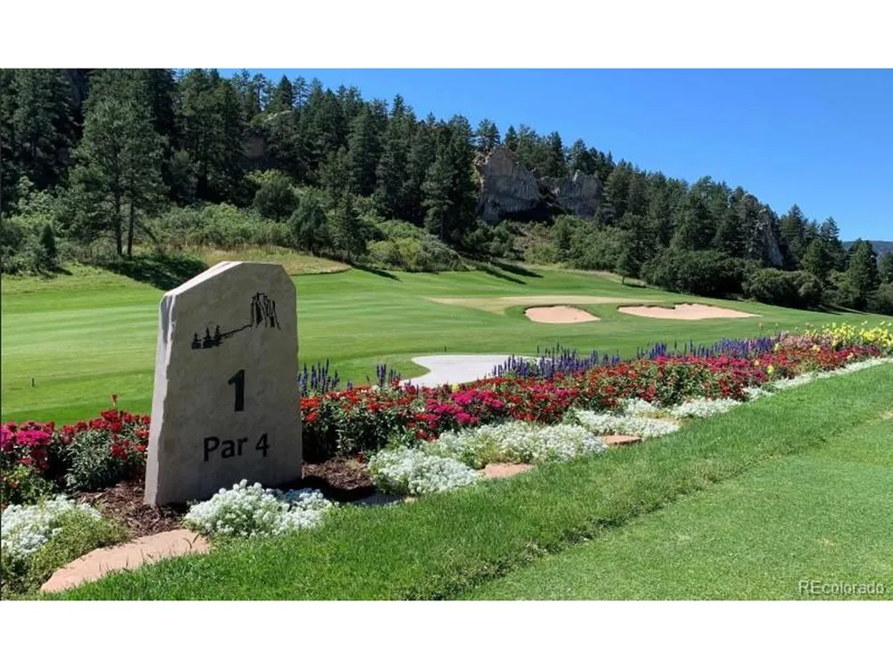 5291 Country Club Drive Larkspur, CO 80118