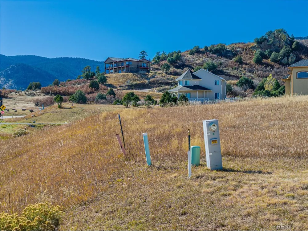 5291 Country Club Drive Larkspur, CO 80118
