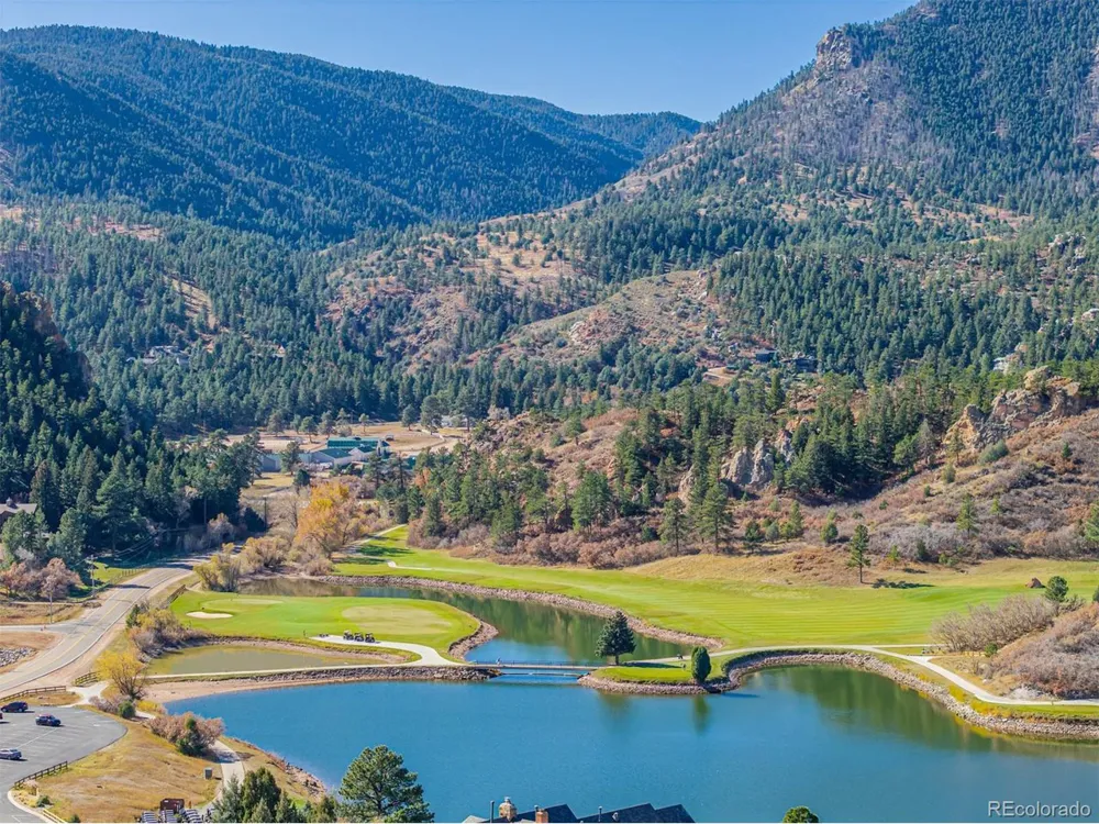 5291 Country Club Drive Larkspur, CO 80118