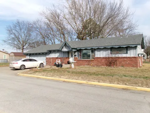 1302 NW E