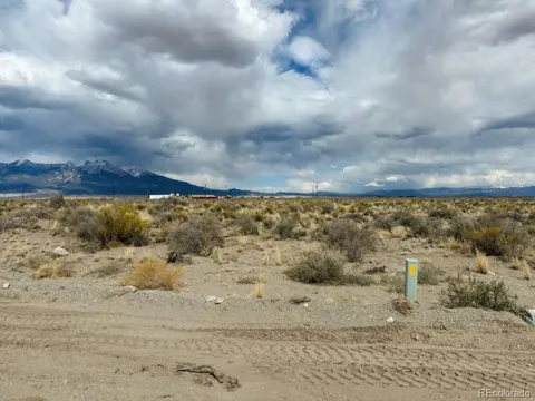 5 Foothills Blvd