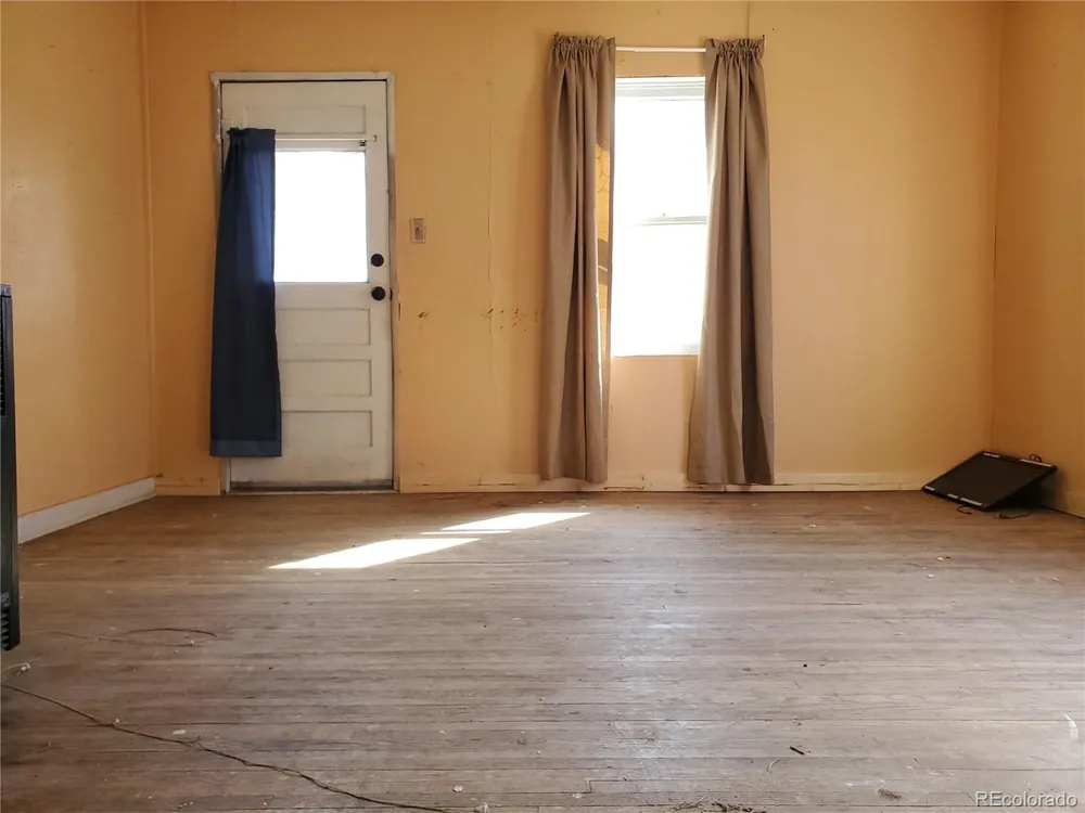 102 S 12th Street Lamar, CO 81052