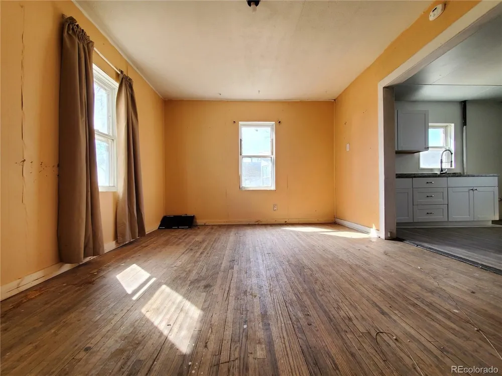 102 S 12th Street Lamar, CO 81052