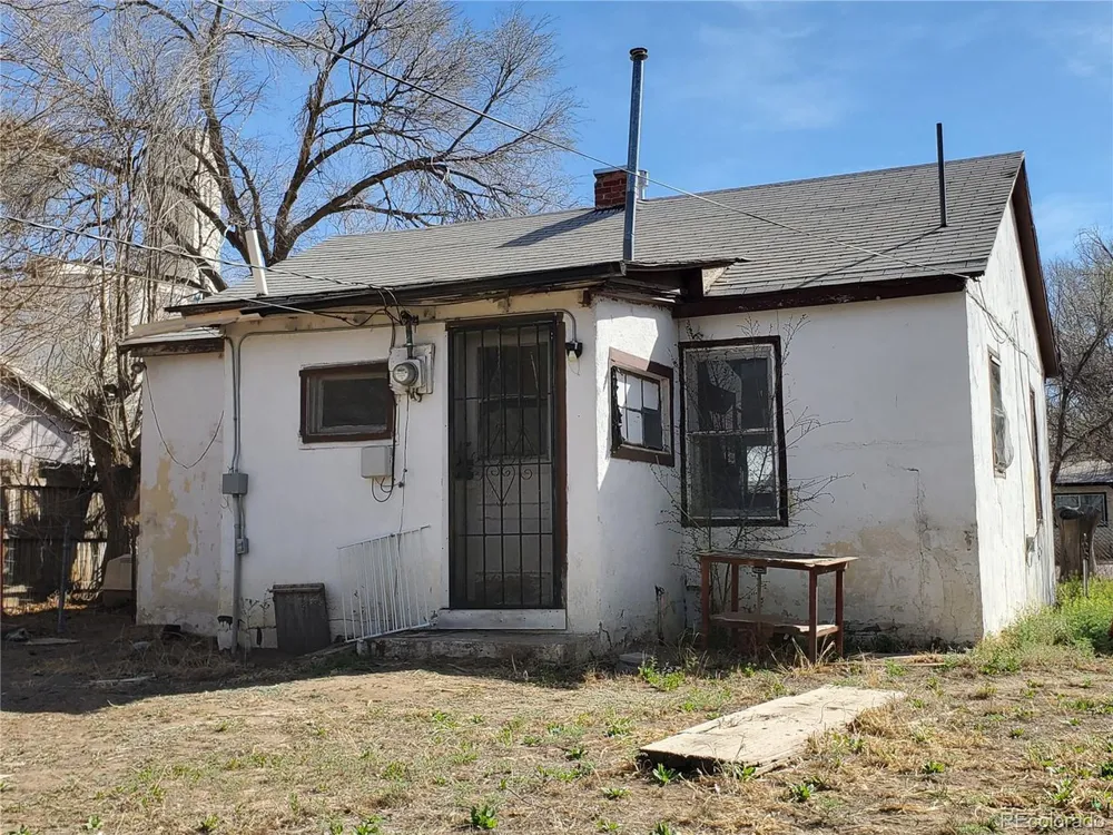 102 S 12th Street Lamar, CO 81052