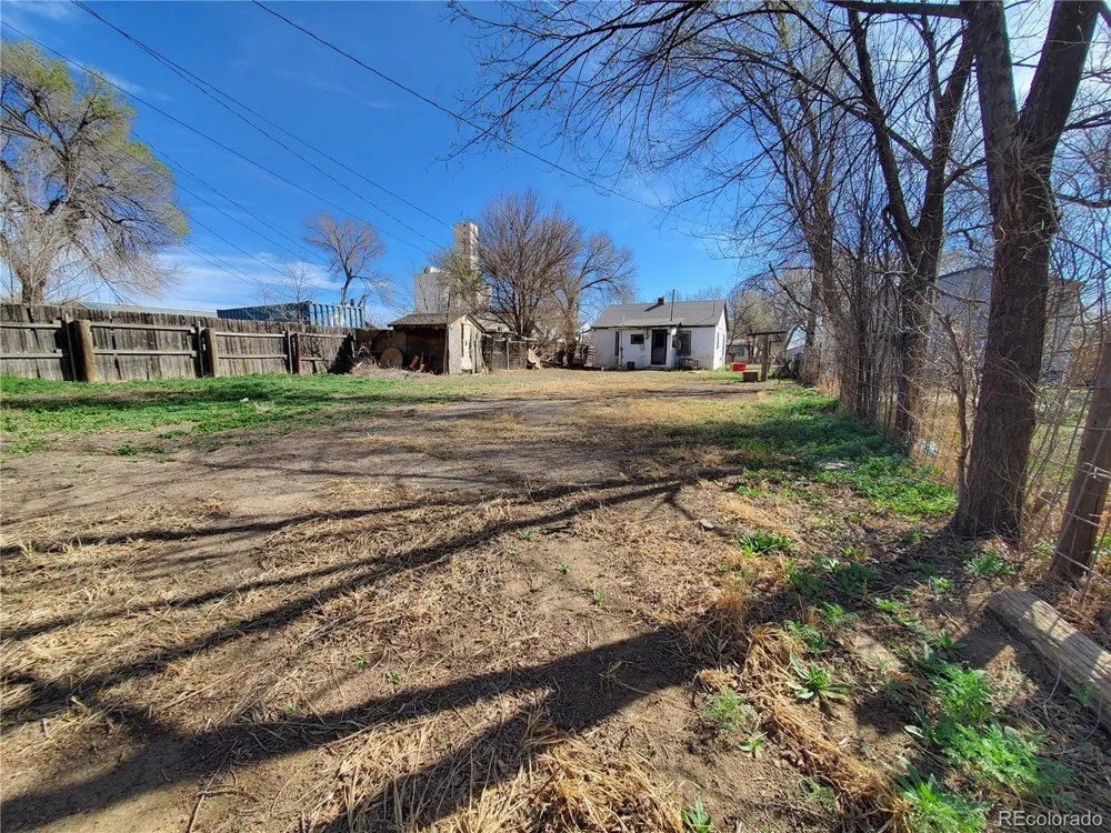 102 S 12th Street Lamar, CO 81052