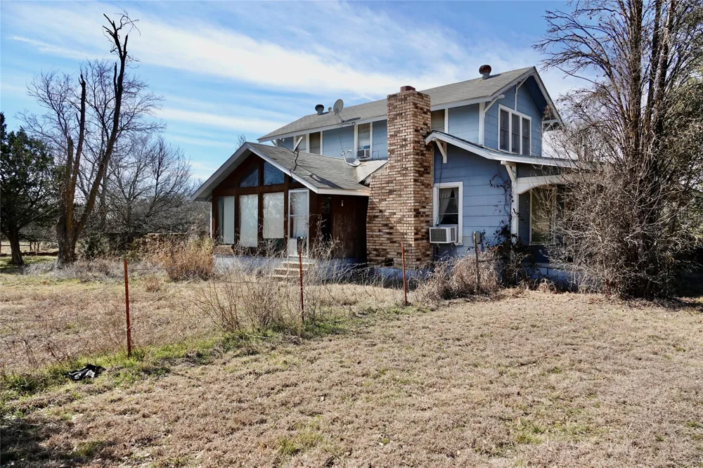 981 W Hwy 84 Mullin, TX 76864