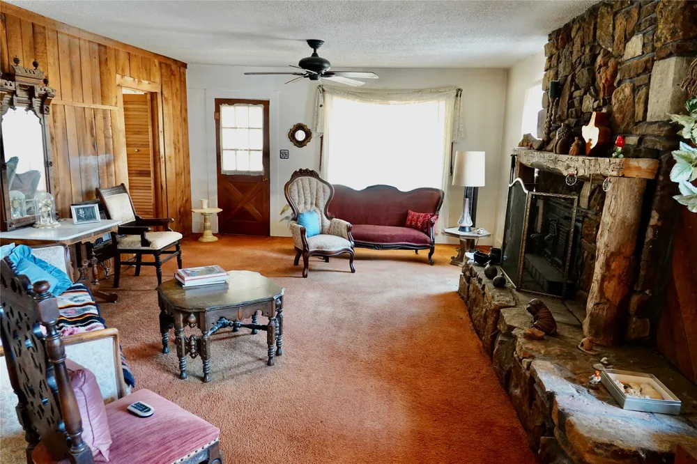 981 W Hwy 84 Mullin, TX 76864