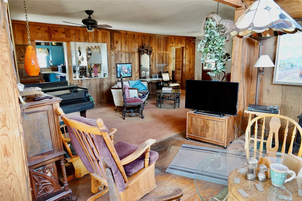981 W Hwy 84 Mullin, TX 76864