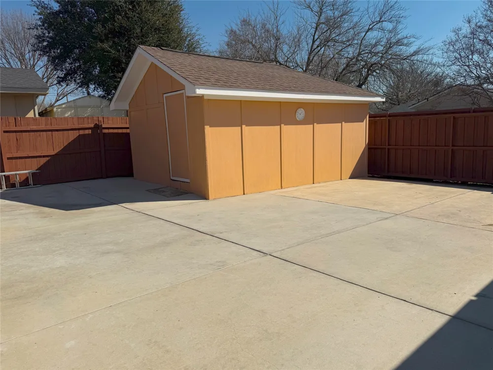 1410 Bowie Street Garland, TX 75042
