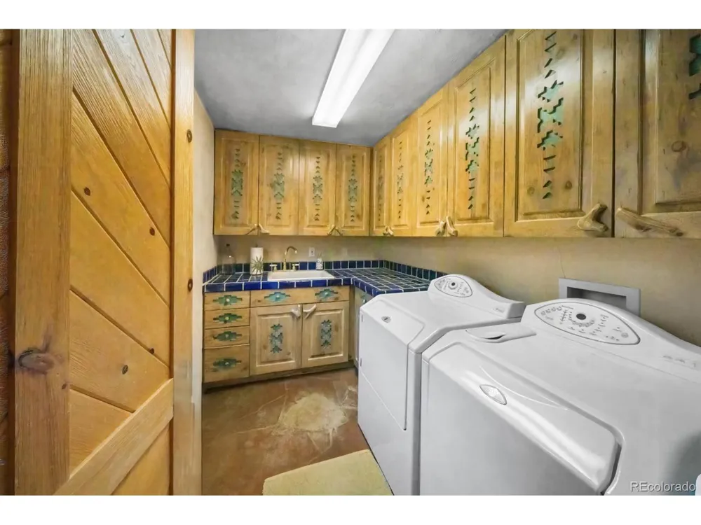 8221 Cuerna Verde Road Rye, CO 81069