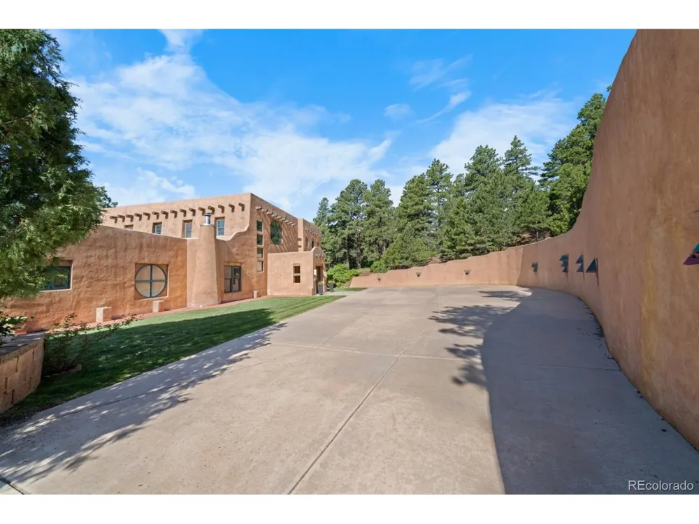 8221 Cuerna Verde Road Rye, CO 81069