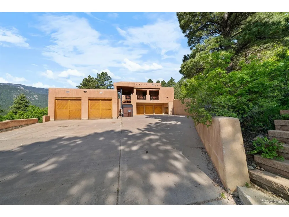 8221 Cuerna Verde Road Rye, CO 81069