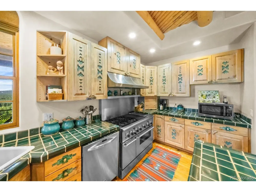 8221 Cuerna Verde Road Rye, CO 81069