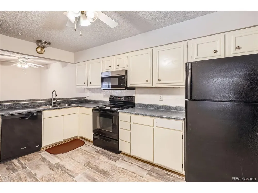 2215 E Geddes Avenue #P08 Littleton, CO 80122