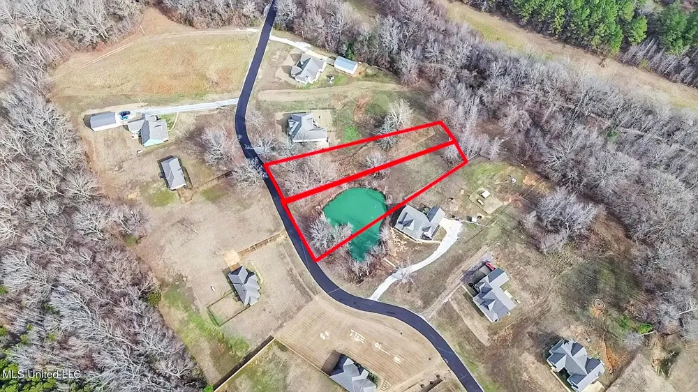 3 Jessica Cove Holly Springs, MS 38635