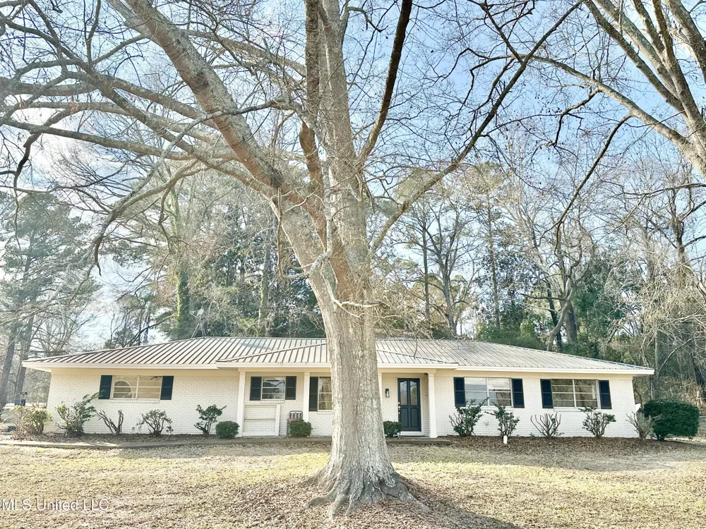 1002 Mark Drive Mendenhall, MS 39114