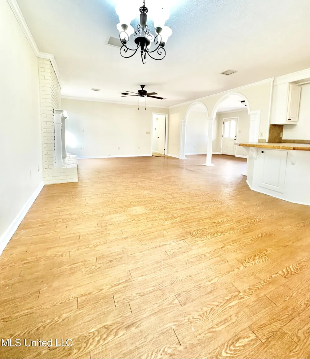 1002 Mark Drive Mendenhall, MS 39114
