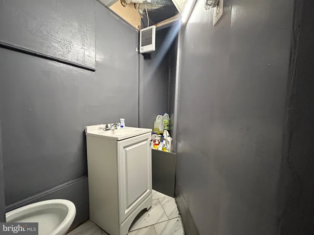 6255 LIMEKILN PIKE Philadelphia, PA 19141
