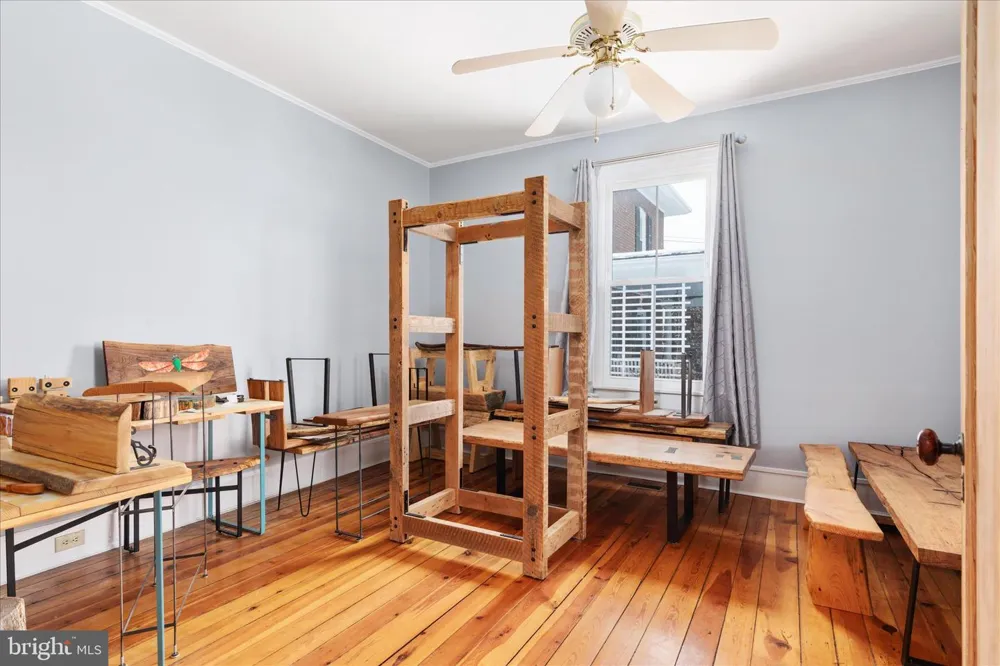 316 S MUHLENBERG STREET Woodstock, VA 22664