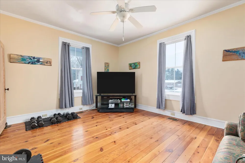 316 S MUHLENBERG STREET Woodstock, VA 22664