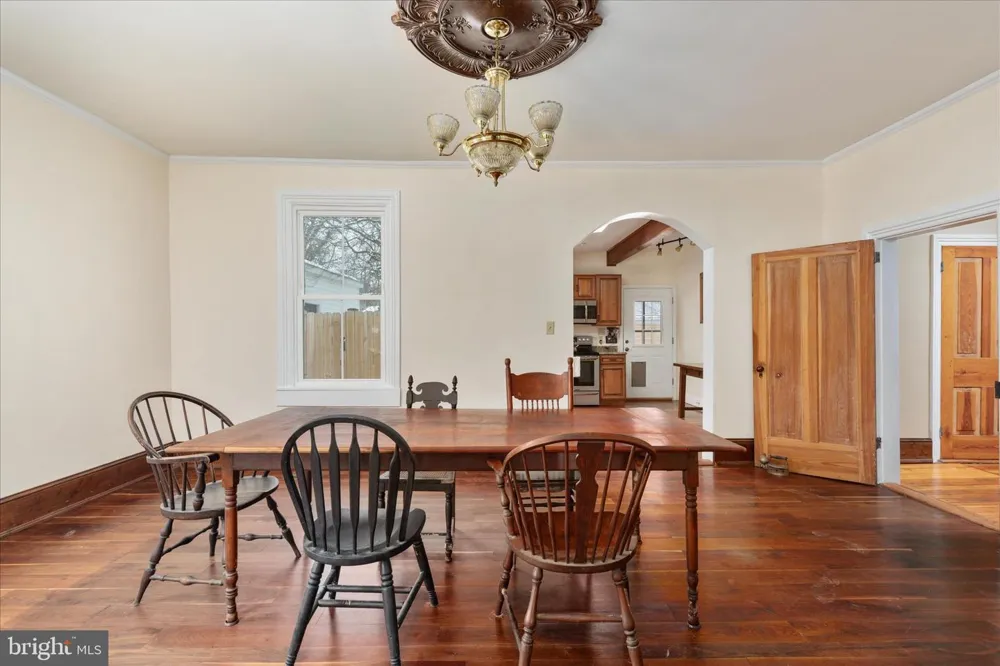 316 S MUHLENBERG STREET Woodstock, VA 22664