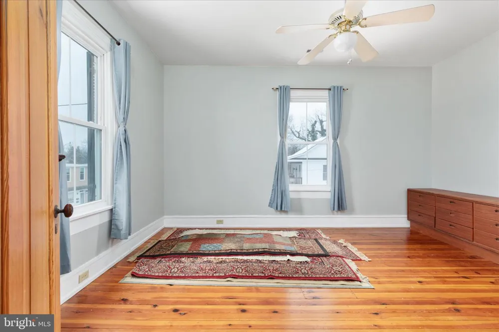 316 S MUHLENBERG STREET Woodstock, VA 22664