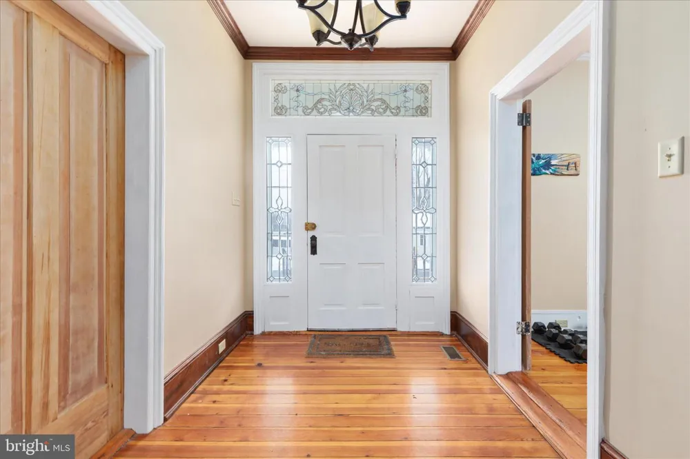 316 S MUHLENBERG STREET Woodstock, VA 22664