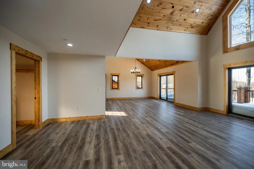 52 DAM VIEW DRIVE Oakland, MD 21550
