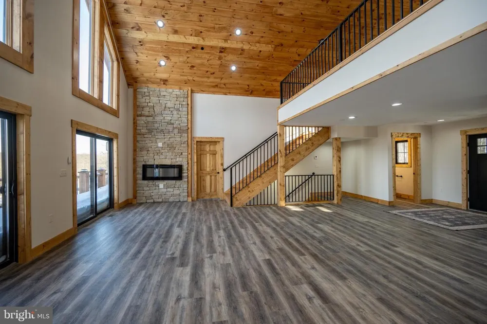 52 DAM VIEW DRIVE Oakland, MD 21550