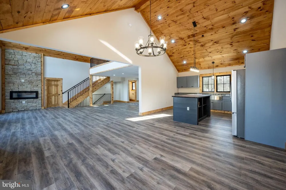 52 DAM VIEW DRIVE Oakland, MD 21550