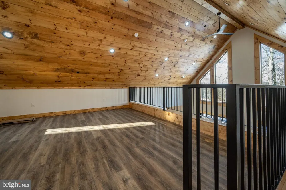 52 DAM VIEW DRIVE Oakland, MD 21550