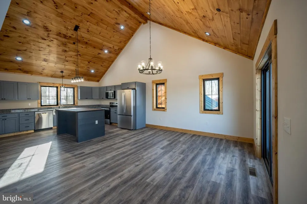 52 DAM VIEW DRIVE Oakland, MD 21550