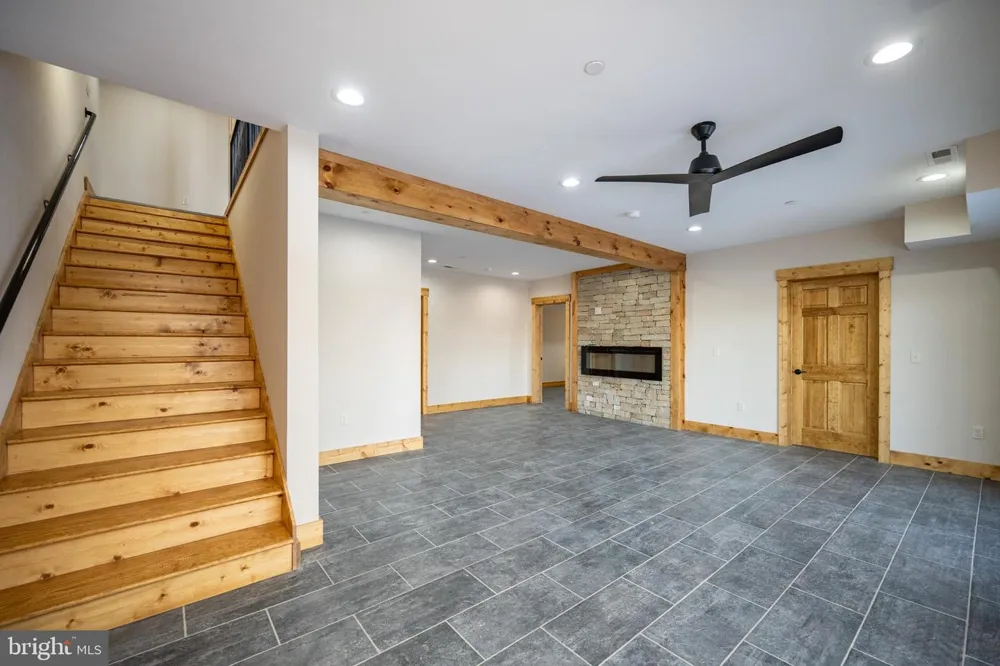 52 DAM VIEW DRIVE Oakland, MD 21550