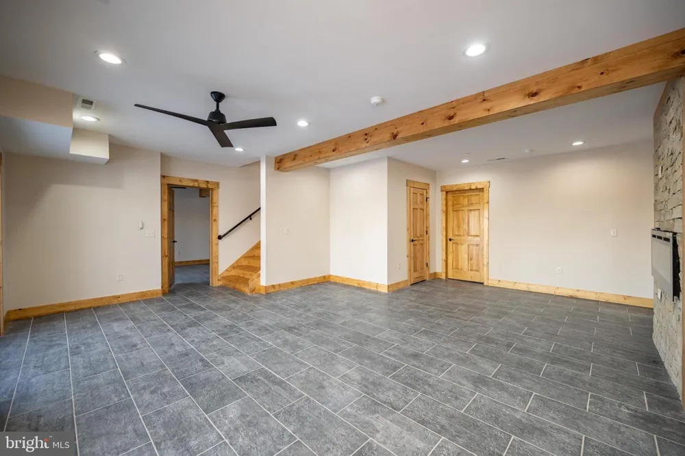 52 DAM VIEW DRIVE Oakland, MD 21550