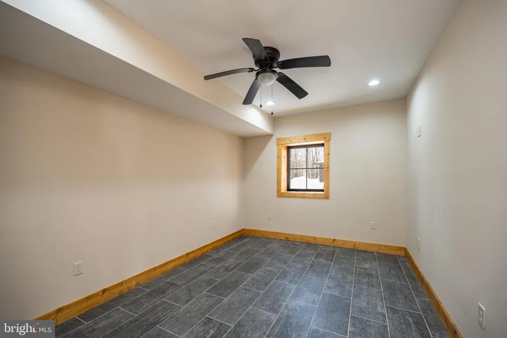 52 DAM VIEW DRIVE Oakland, MD 21550